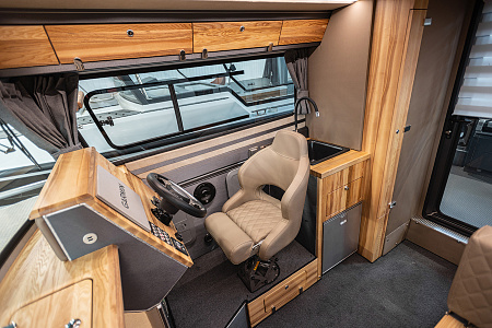 Катер Swift Chaser 780 CSR